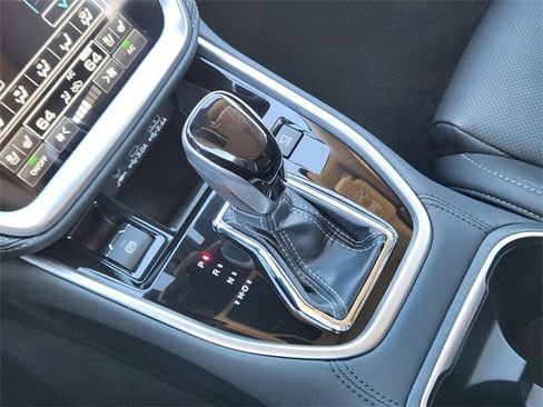 Used 2025 Subaru Outback Touring image 21