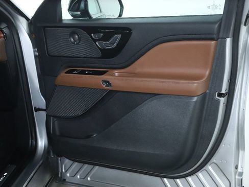 Certified 2023 Lincoln Aviator Reserve AWD/4WD image 34