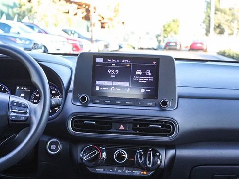 Used 2022 Hyundai Kona SEL w/ Cargo Package image 18