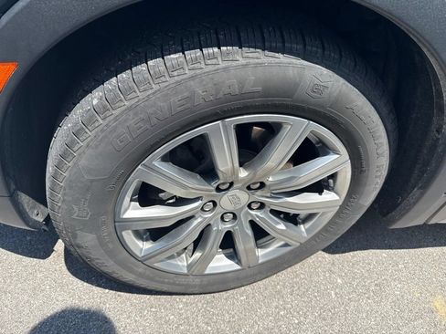 Used 2021 Cadillac XT4 Premium Luxury AWD/4WD image 9