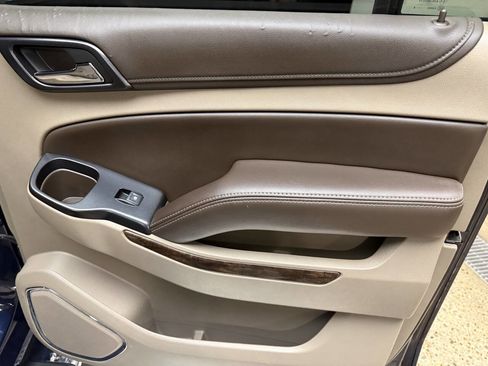 Used 2018 Chevrolet Suburban LT w/ LT Signature Package image 24