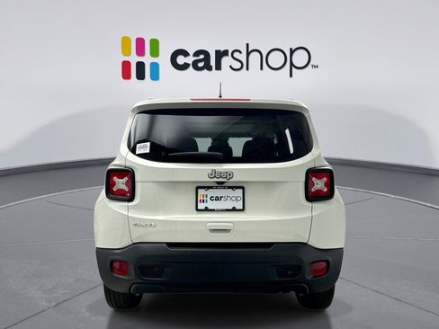 Used 2023 Jeep Renegade Latitude w/ Sun & Fun Group image 4