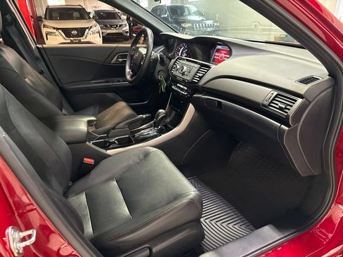 Used 2017 Honda Accord Sport Special Edition image 38