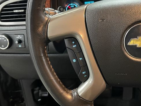 Used 2011 Chevrolet Suburban LT AWD/4WD image 20