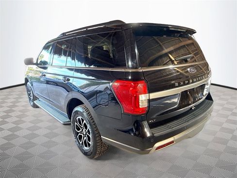 Used 2023 Ford Expedition XLT image 8