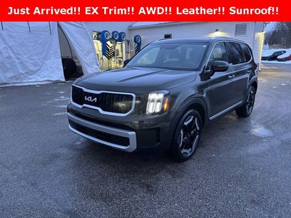 Used 2023 Kia Telluride EX w/ EX Captain's Chair Package