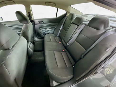 Used 2025 Nissan Altima 2.5 SV FWD image 26