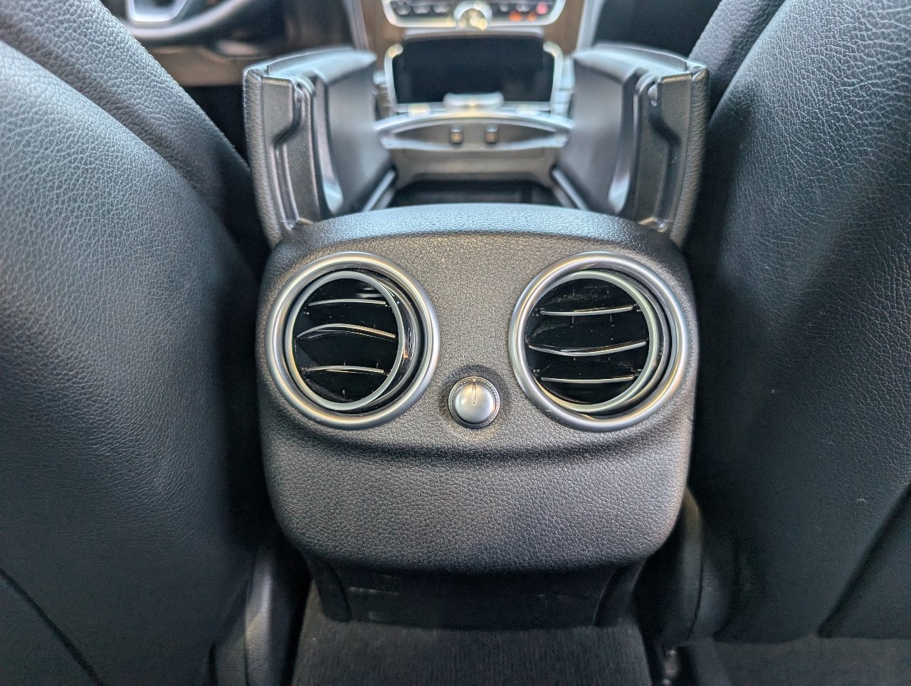 Used 2018 Mercedes-Benz C 300 Sedan image 7