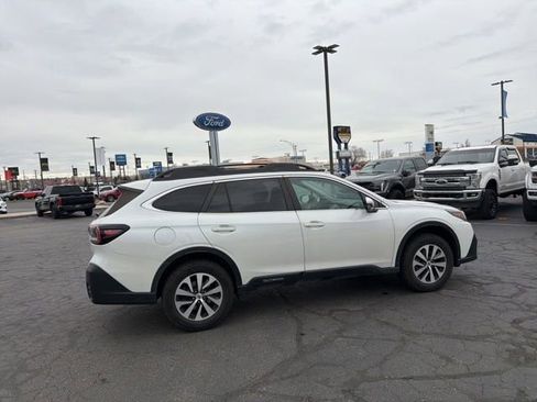 Used 2021 Subaru Outback Premium AWD/4WD image 6