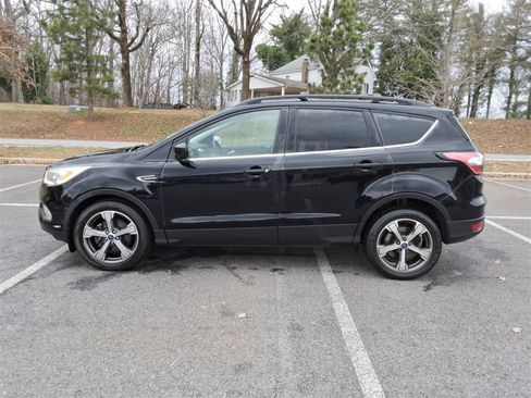 Used 2017 Ford Escape SE w/ SE Leather Comfort Package image 8