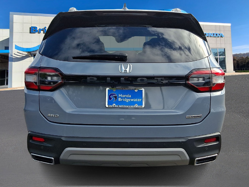 Used 2024 Honda Pilot Touring image 5