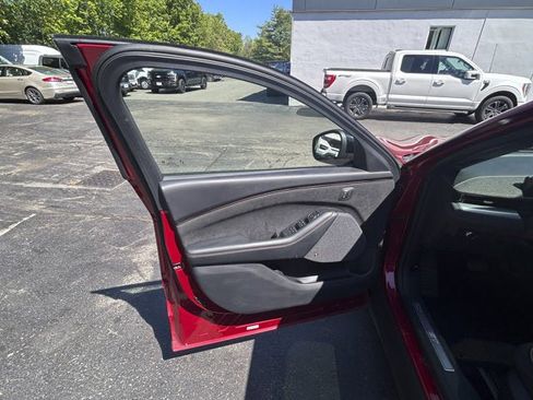 Used 2022 Ford Mustang Mach-E GT image 9