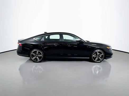 Used 2024 Honda Accord Sport image 9
