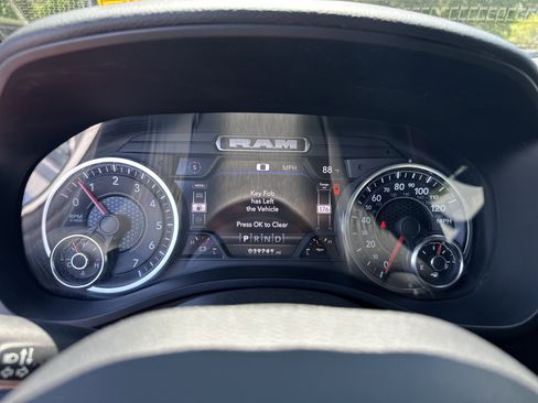 Used 2023 RAM 1500 Big Horn AWD/4WD image 30