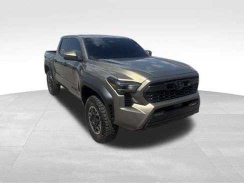 Used 2026 Toyota Tacoma TRD Off-Road AWD/4WD image 8