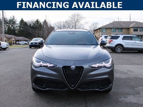 Used 2024 Alfa Romeo Stelvio Veloce image 3