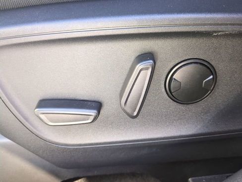 Certified 2025 Ford Escape ST-Line w/ Equipment Group 301A FWD image 19