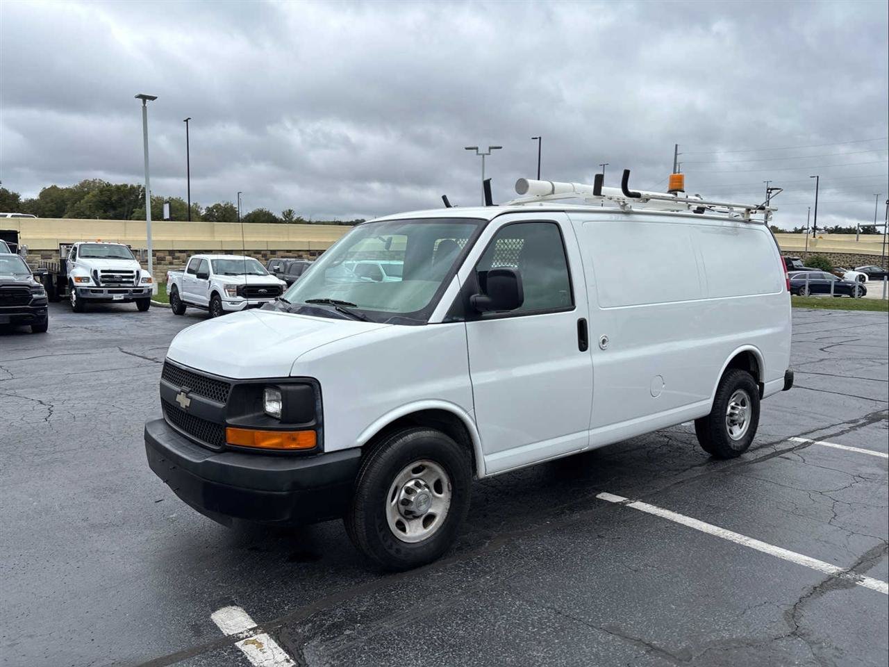 Used 2012 Chevrolet Express 2500 RWD image 4