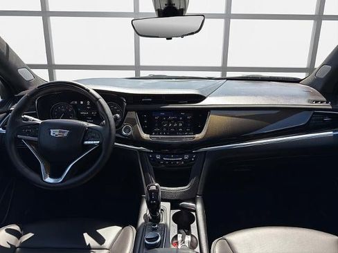 Certified 2025 Cadillac XT6 Premium Luxury w/ Platinum Package AWD/4WD image 18