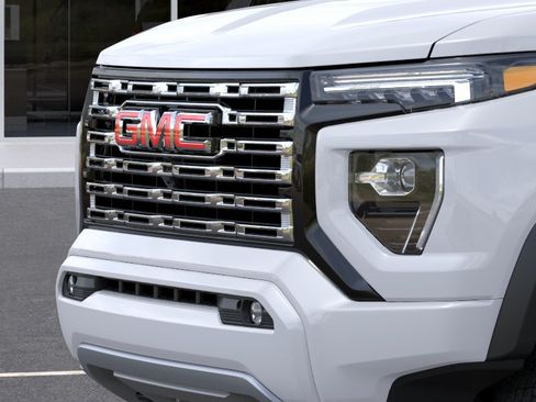 New 2026 GMC Canyon Denali AWD/4WD image 13