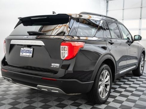 Used 2023 Ford Explorer XLT w/ Equipment Group 202A AWD/4WD image 5