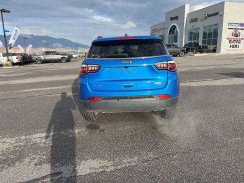 Used 2024 Jeep Compass Latitude image 5