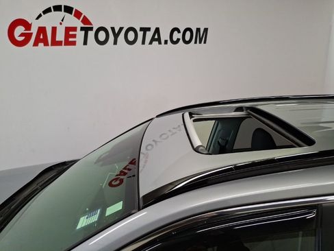 Used 2024 Toyota RAV4 XLE w/ Convenience Package image 8
