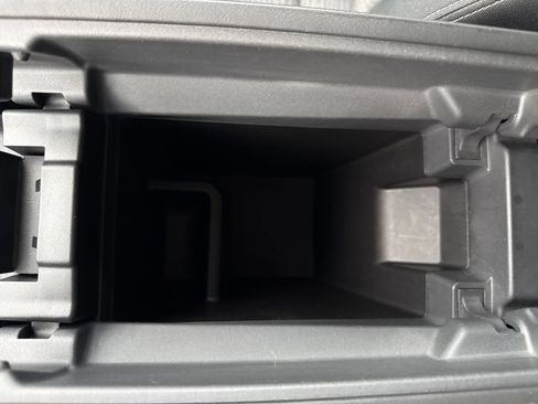 Used 2021 Nissan Rogue S FWD image 29