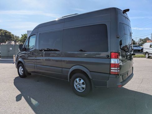 Used 2018 Mercedes-Benz Sprinter 2500 image 6