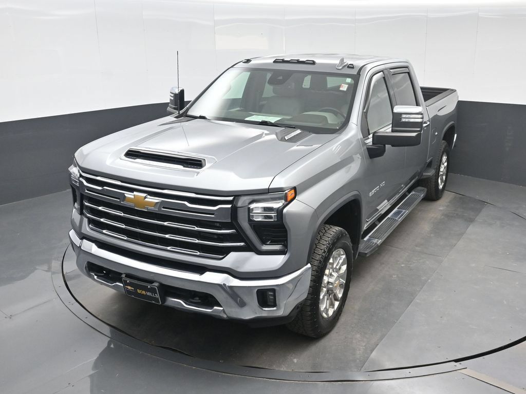Used 2024 Chevrolet Silverado 2500 LTZ AWD/4WD image 16