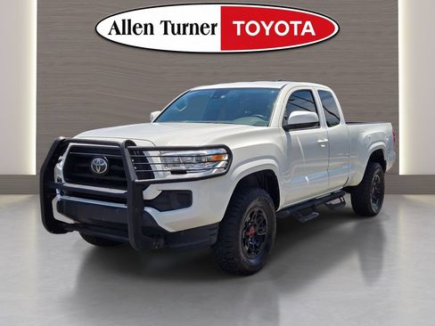 Used 2020 Toyota Tacoma SR RWD image 4
