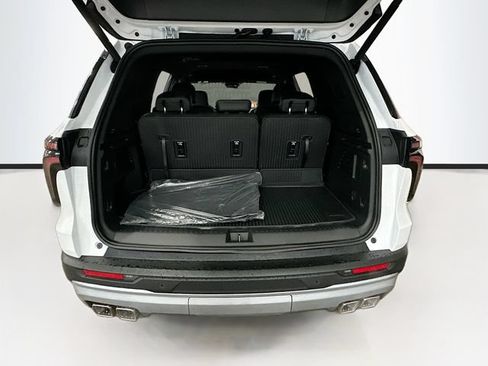 New 2026 Chevrolet Traverse LT w/ LPO, Floor Liner Package AWD/4WD image 28