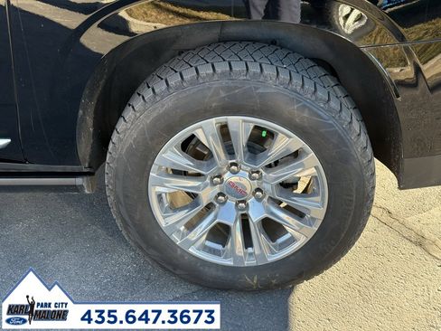 Used 2023 GMC Yukon XL Denali image 9