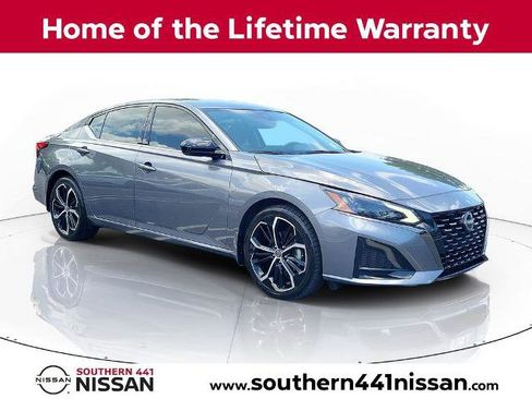 Certified 2024 Nissan Altima 2.5 SR FWD image 1