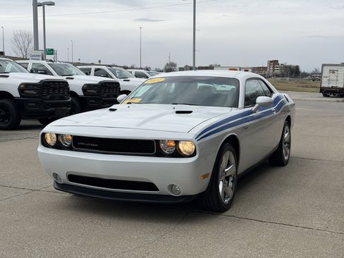 Used 2011 Dodge Challenger image 17