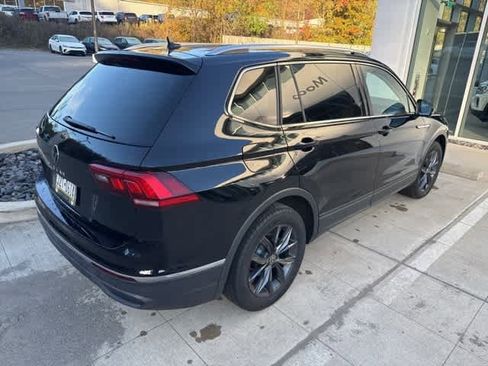 Certified 2022 Volkswagen Tiguan SE image 6