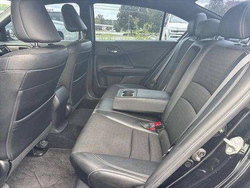 Used 2017 Honda Accord Sport image 16
