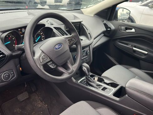 Used 2019 Ford Escape SE image 9