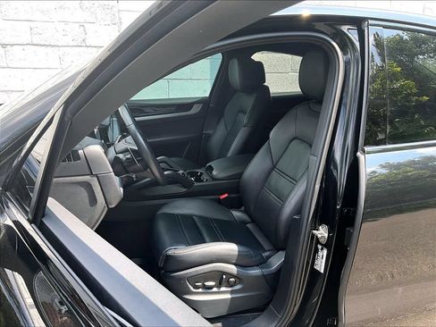 Certified 2024 Porsche Cayenne S AWD/4WD image 5