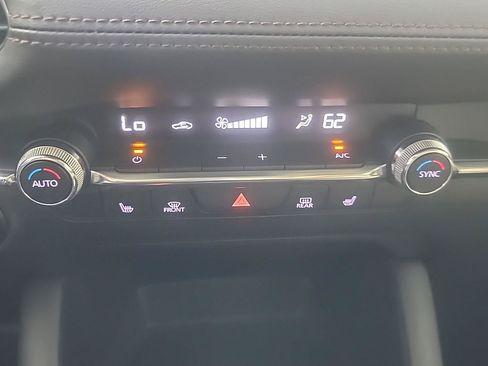 Used 2023 MAZDA MAZDA3 s FWD image 32