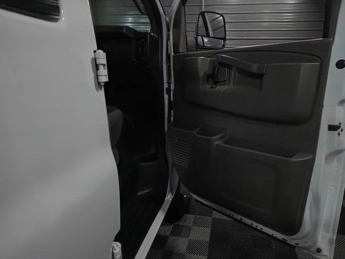 Used 2020 Chevrolet Express 2500 w/ Driver Convenience Package RWD image 29
