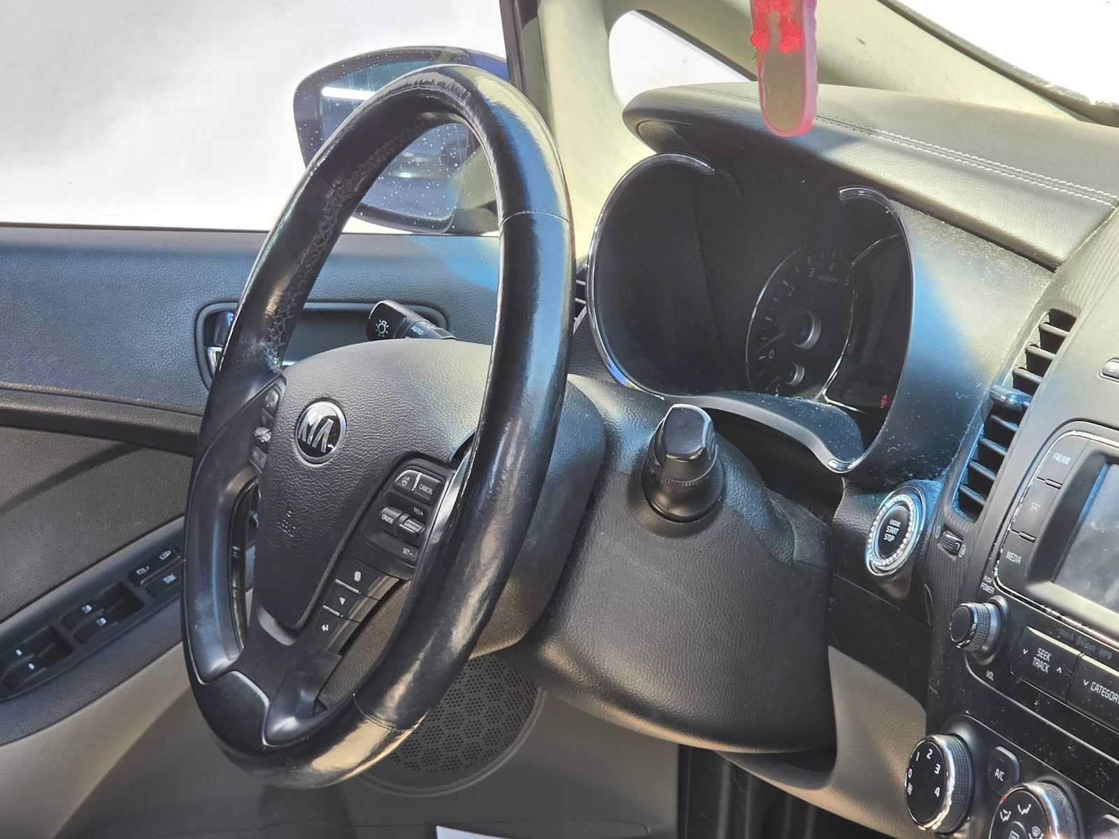 Used 2014 Kia Forte EX w/ Premium Package FWD image 10