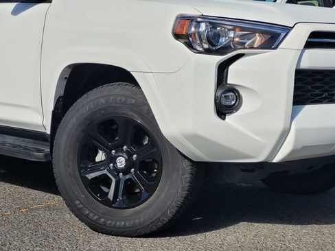 Certified 2024 Toyota 4Runner SR5 Premium image 4