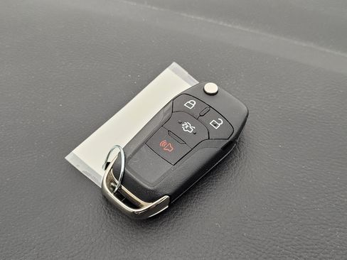 Used 2015 Ford Fusion SE w/ Equipment Group 201A FWD image 11