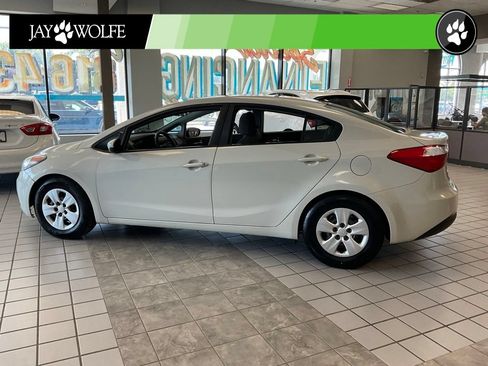 Used 2015 Kia Forte LX FWD image 4