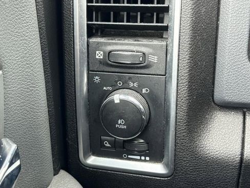 Used 2019 RAM 1500 Classic Warlock image 32