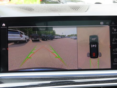 Used 2022 BMW X7 M50i w/ Dynamic Handling Package AWD/4WD image 29