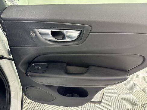 Used 2023 Volvo XC60 B5 Plus w/ Protection Package Premier image 27