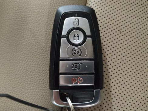Used 2021 Ford Explorer Limited w/ Equipment Group 301A RWD image 32