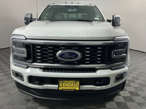 Used 2025 Ford F450 Platinum w/ Platinum Plus Package AWD/4WD image 2